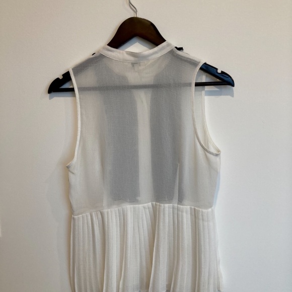 BB Dakota Blouse - Picture 3 of 3